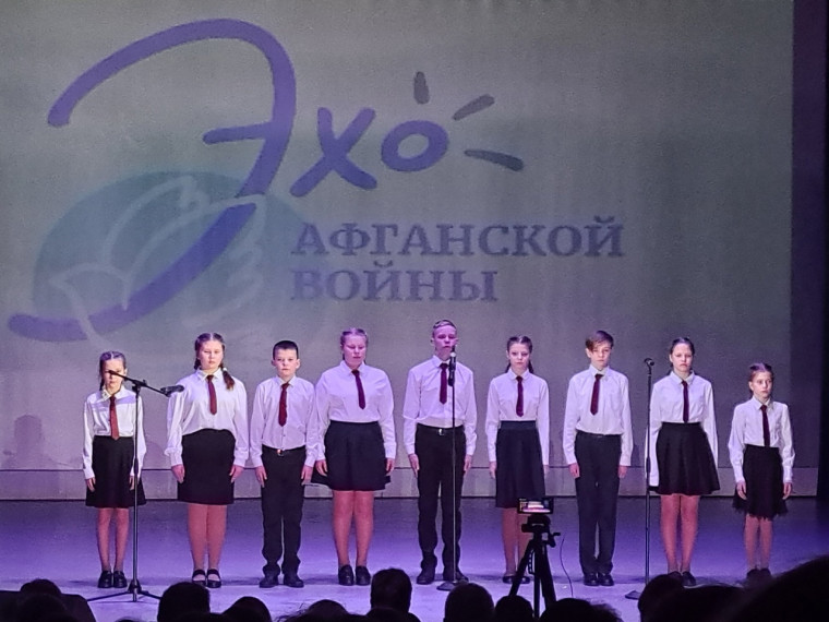 Поздравляем школьный хор "Северные звездочки!".